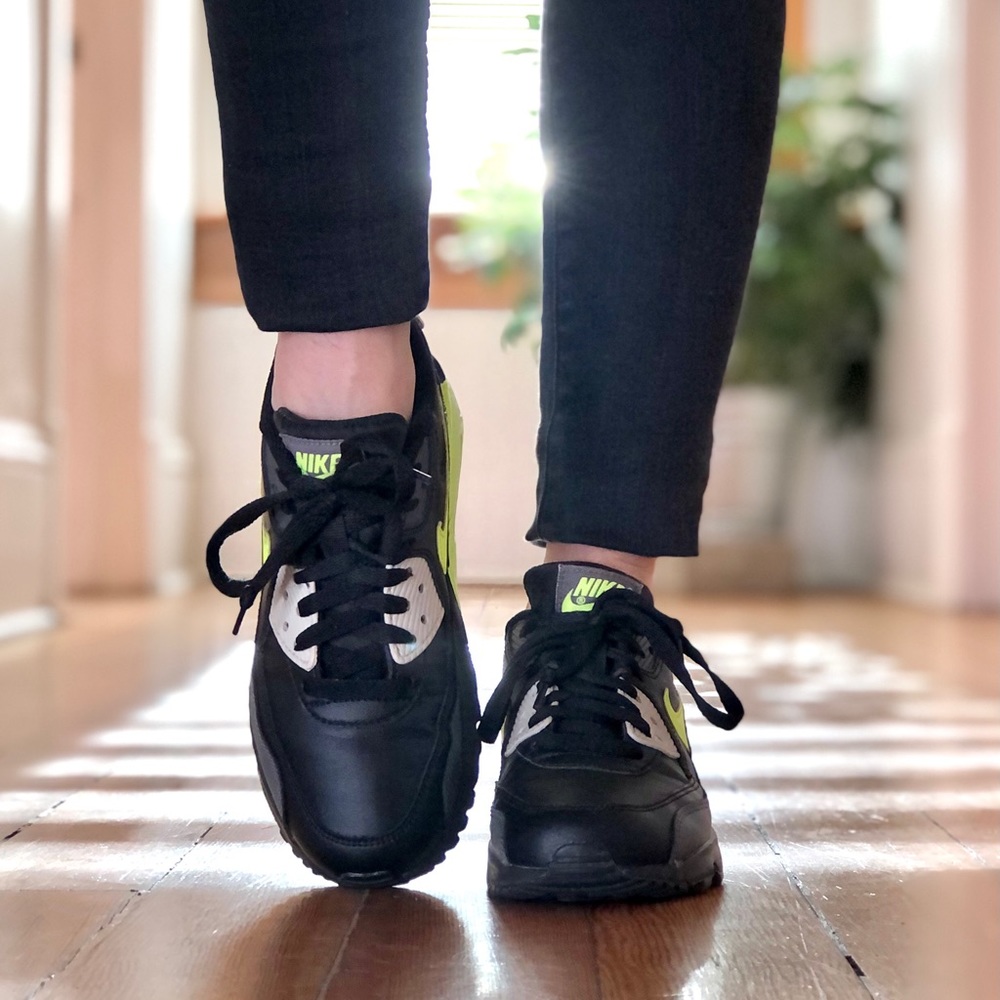 ⚡️NIKE AIR MAX 90 ⚡️ - Picture 2 of 10